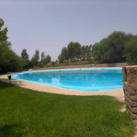 Cuevas El Lago De Castilléjar Exterior foto